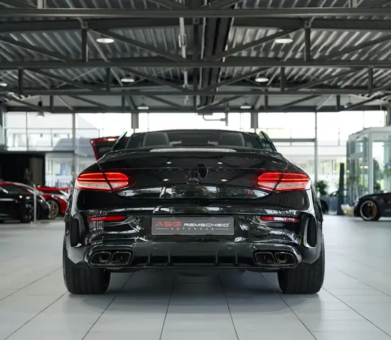 Mercedes-Benz C-Class view 9