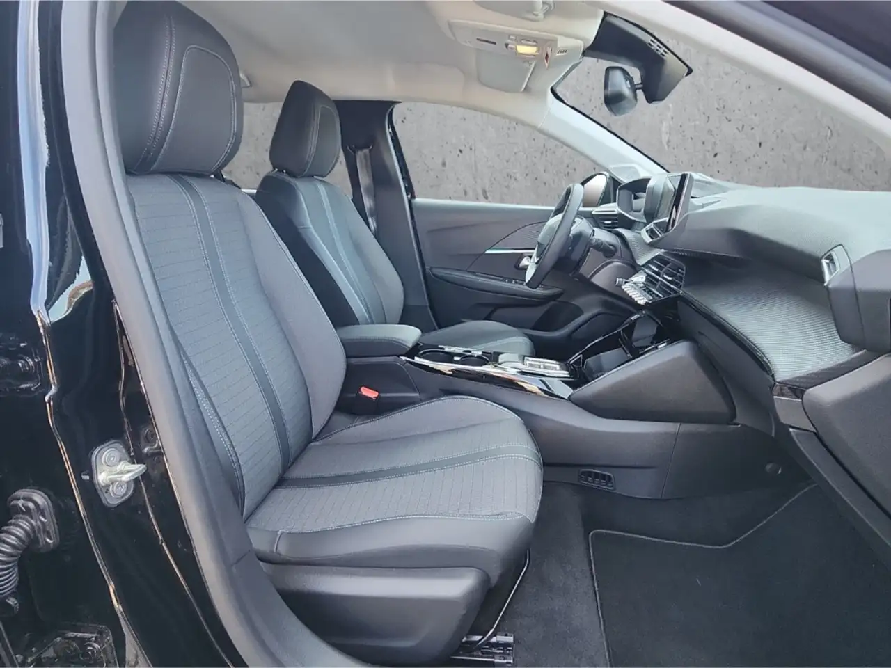 Peugeot 208 e- Allure Pack 136 Navi Digitales Cockpit LED Appl 13