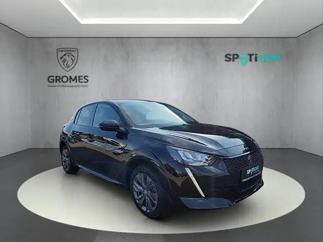 Peugeot 208 e- Allure Pack 136 Navi Digitales Cockpit LED Appl