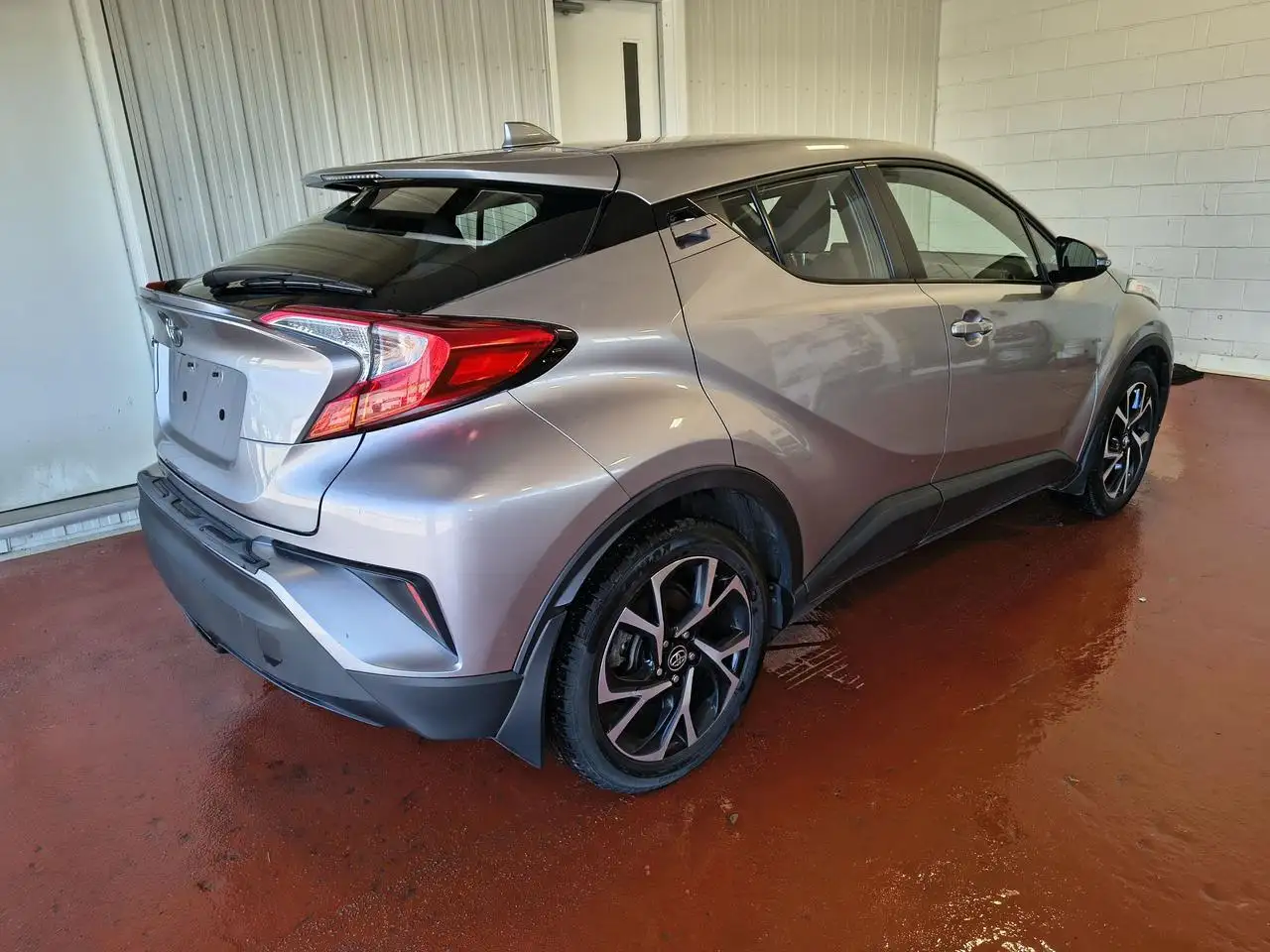 Toyota C-HR снимка Toyota C-HR