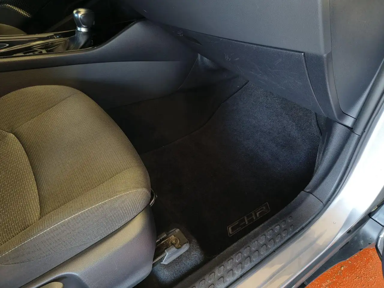 Toyota C-HR снимка Toyota C-HR
