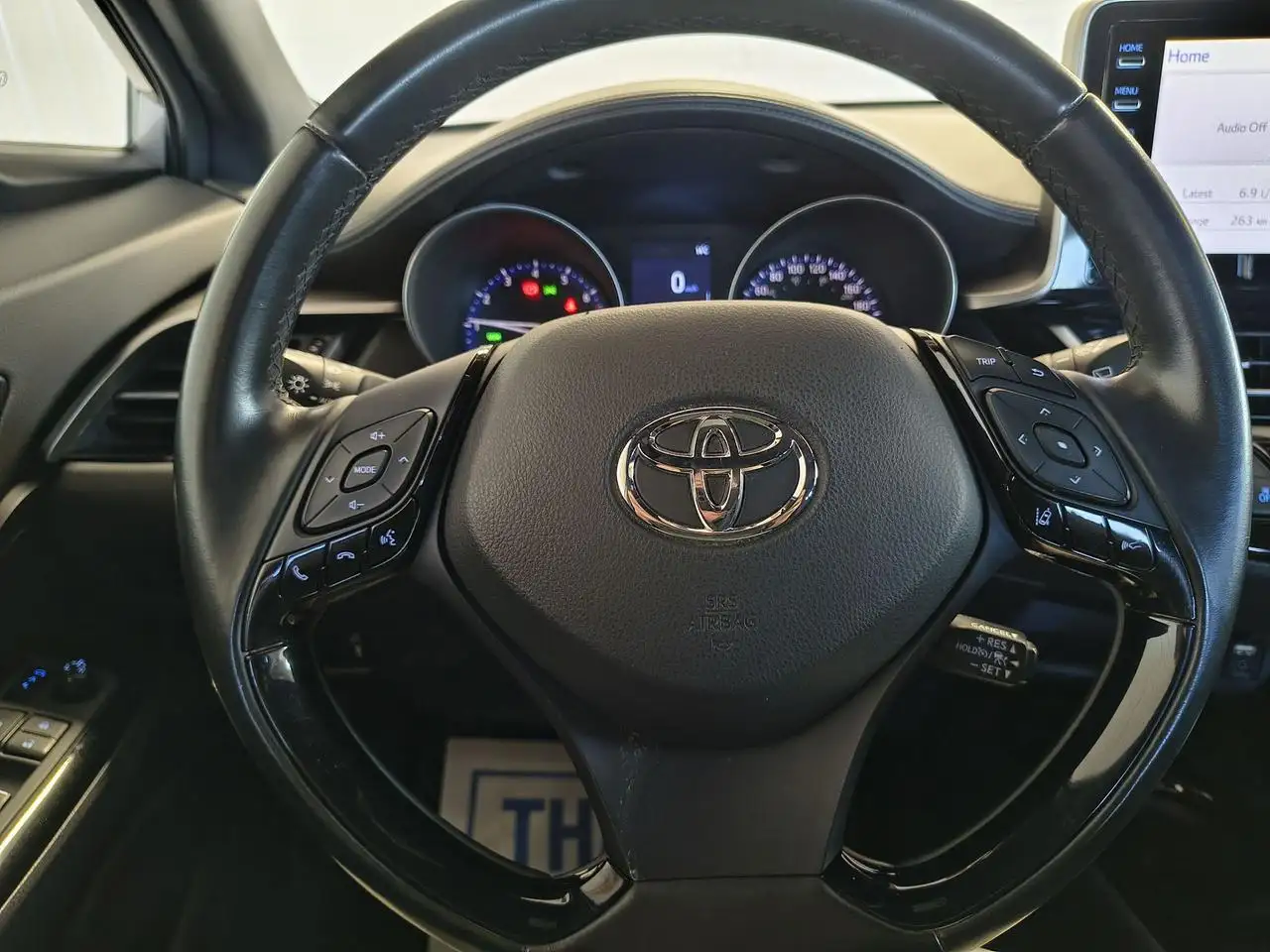 Toyota C-HR снимка Toyota C-HR