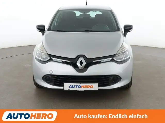 Renault Clio view 9
