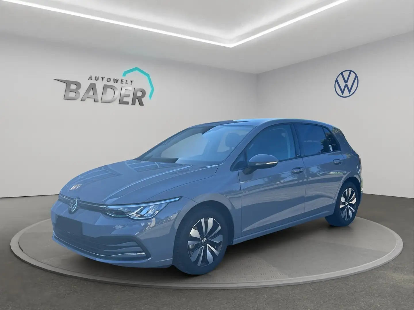 Volkswagen Golf 1,5 TSI Navi LED AHK SHZ RFK ACC Grau - 1