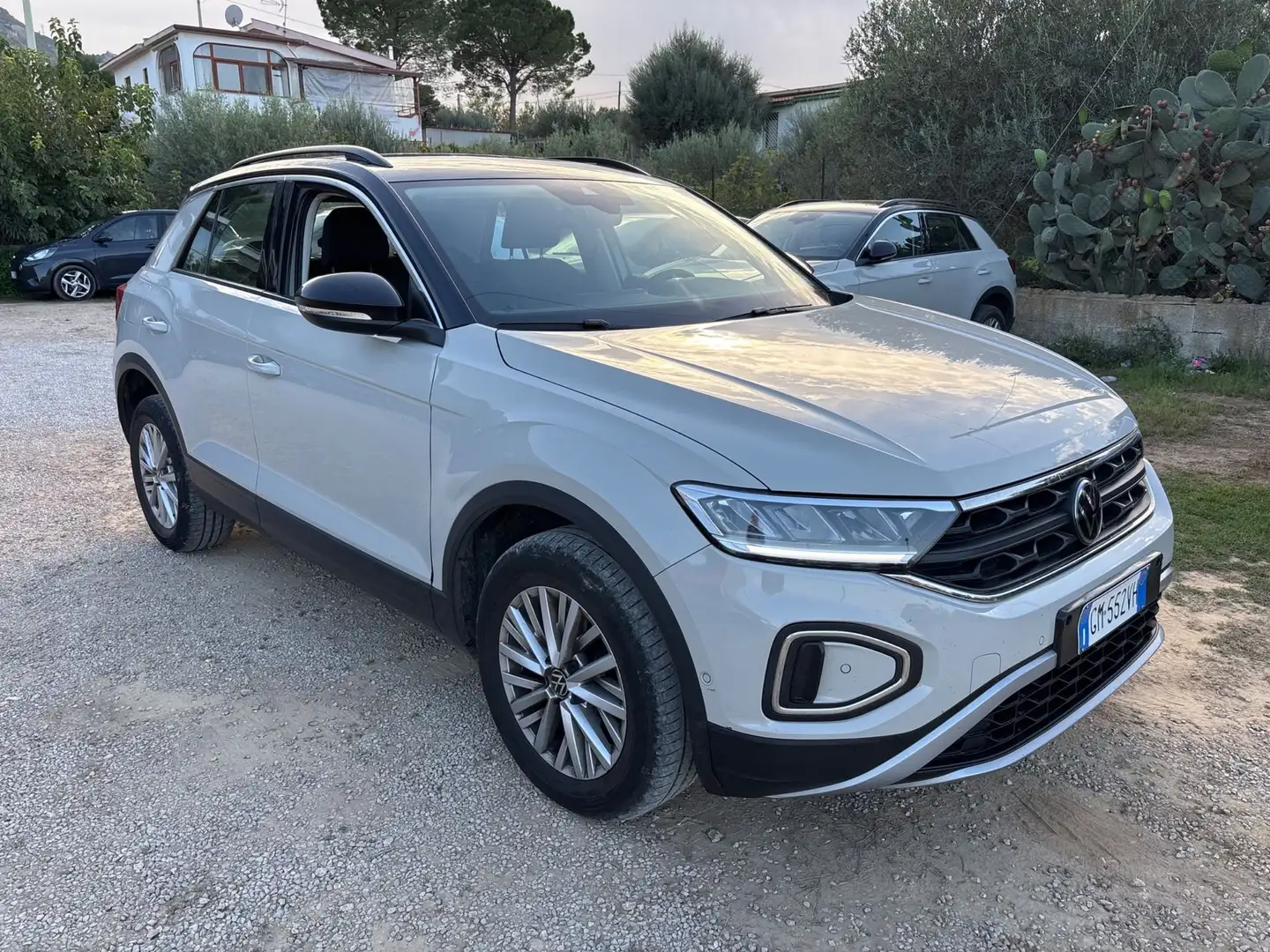 Volkswagen T-Roc 1.0 tsi life 110cv Beige - 2