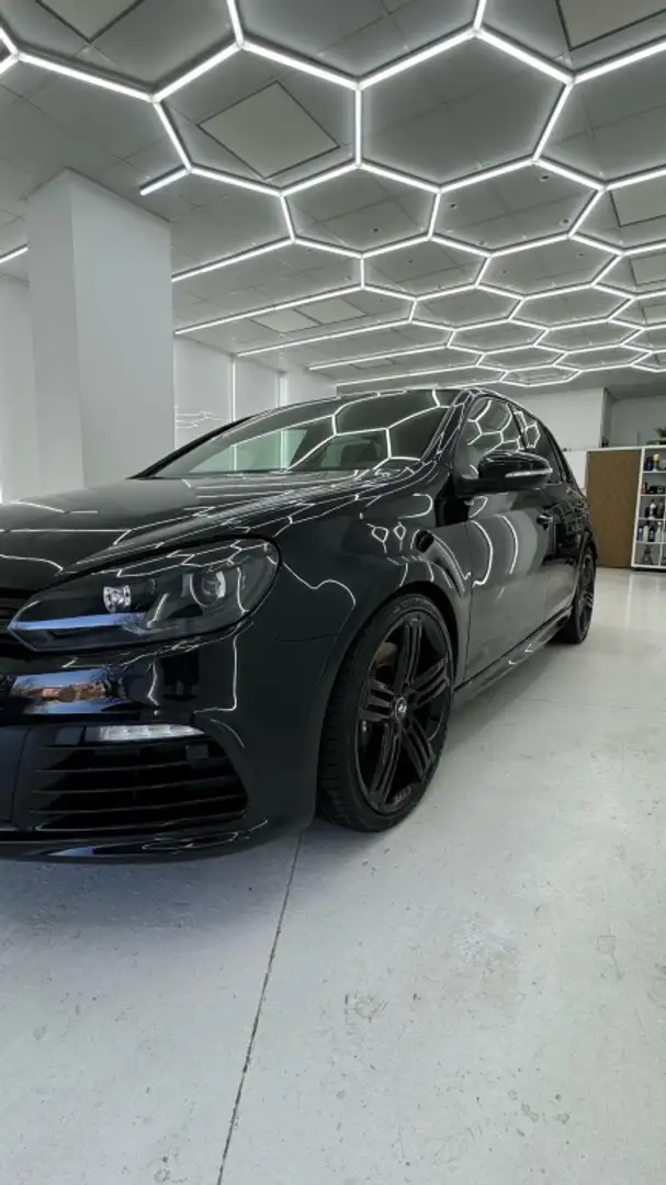 Volkswagen Golf 2.0 TSI R DSG Schwarz - 2