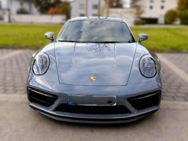 Porsche 992 911 Carrera 4 GTS PDK