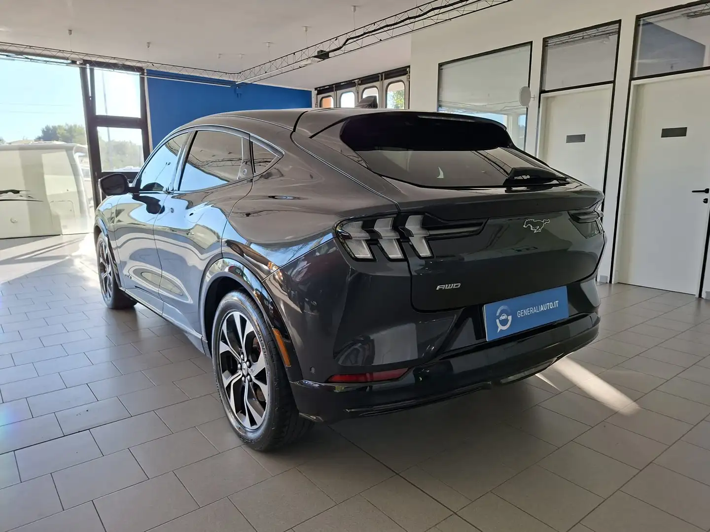 Ford Mustang Mustang Mach-e 4 standard range awd 269cv Nero - 2