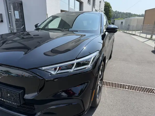 Ford Mustang Mach-E Mustang Mach-E 88kWh AWD Elektro