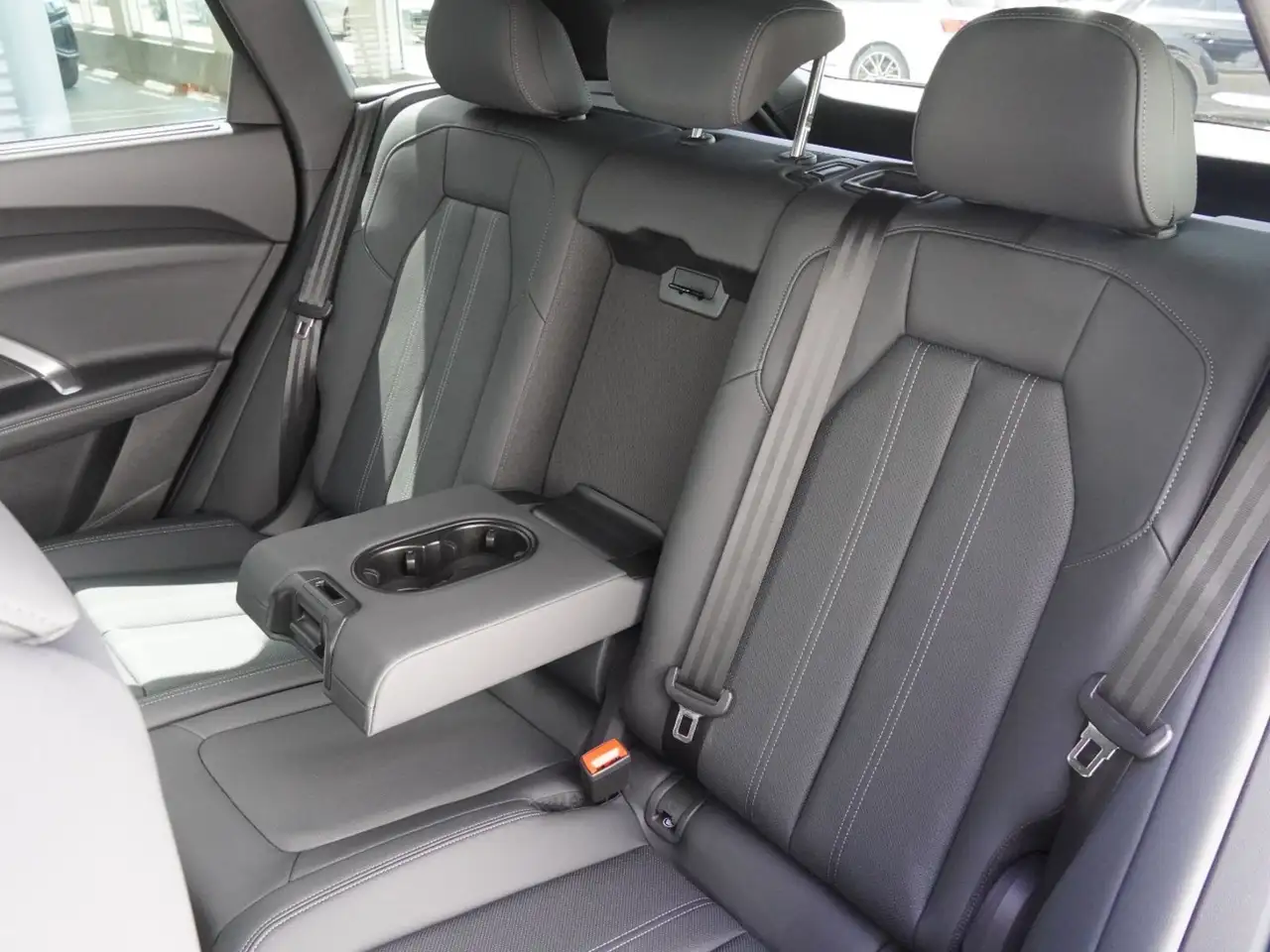 Audi Q5 снимка Audi Q5
