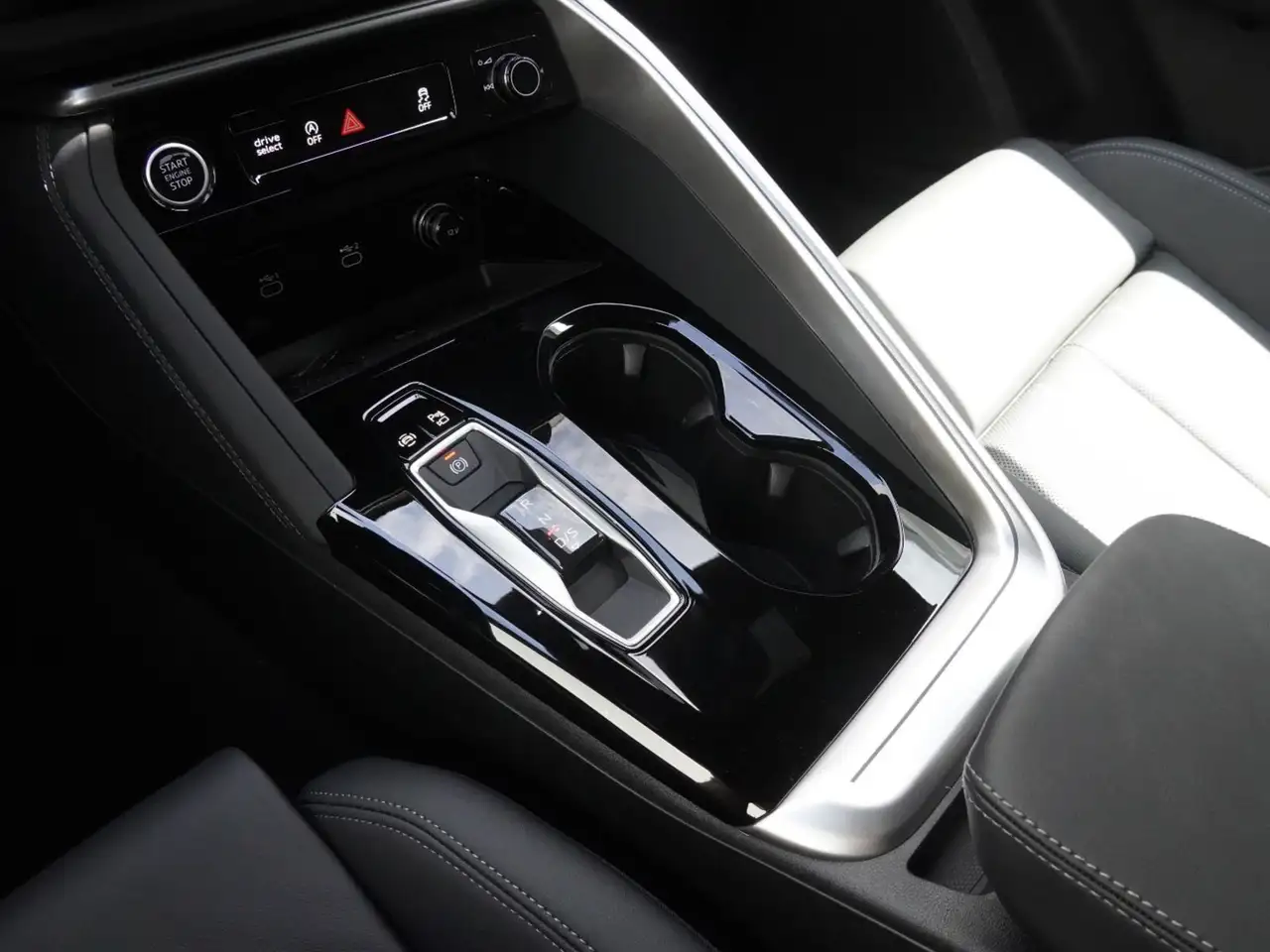 Audi Q5 снимка Audi Q5