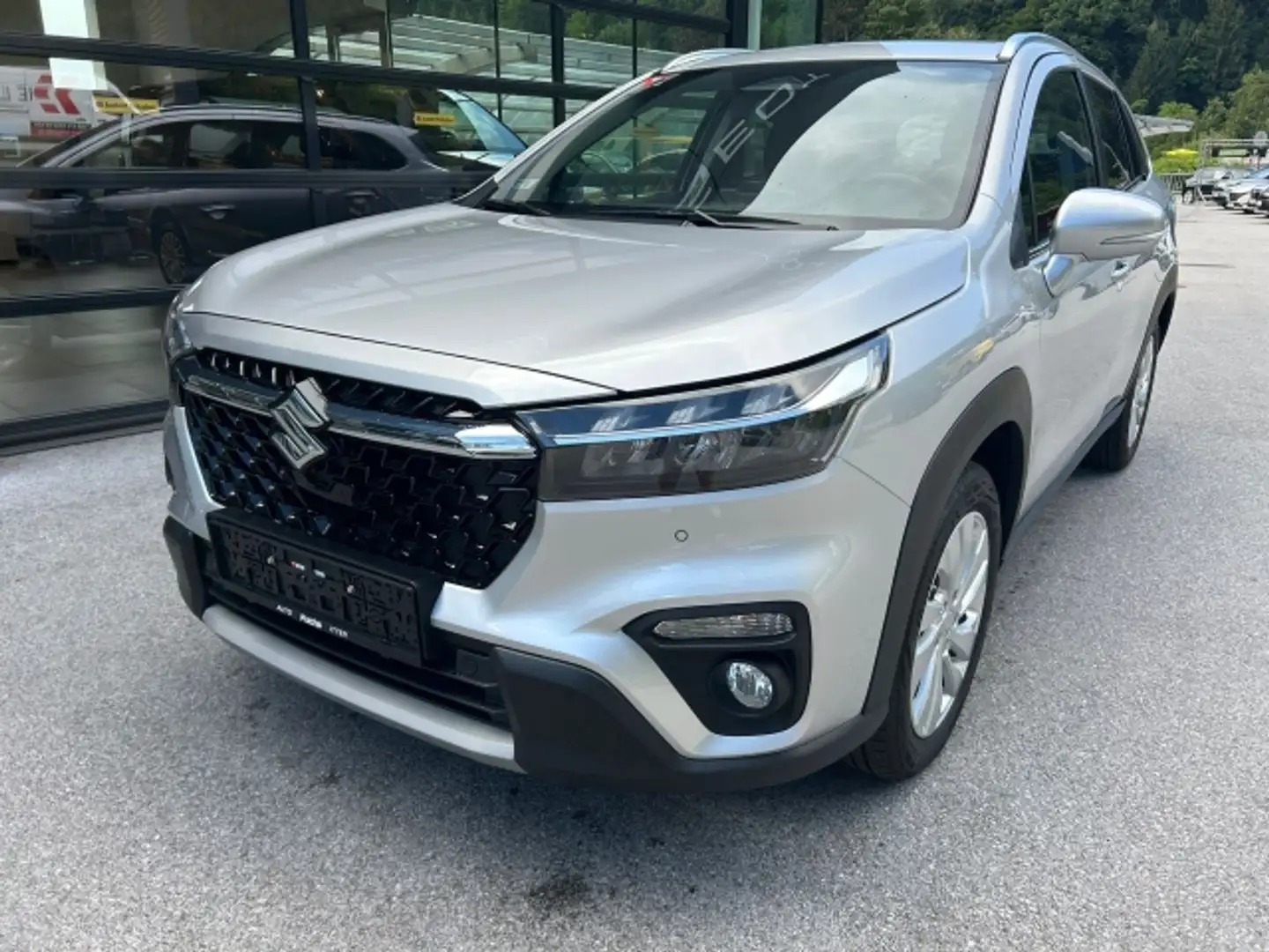 Suzuki S-Cross Suzuki S-Cross Silber - 1