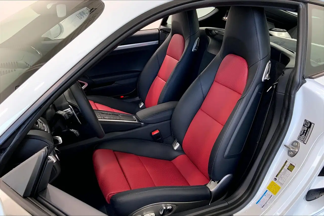 Porsche 718 Cayman снимка Porsche 718 Cayman