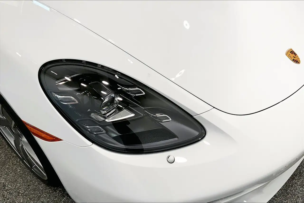 Porsche 718 Cayman снимка Porsche 718 Cayman