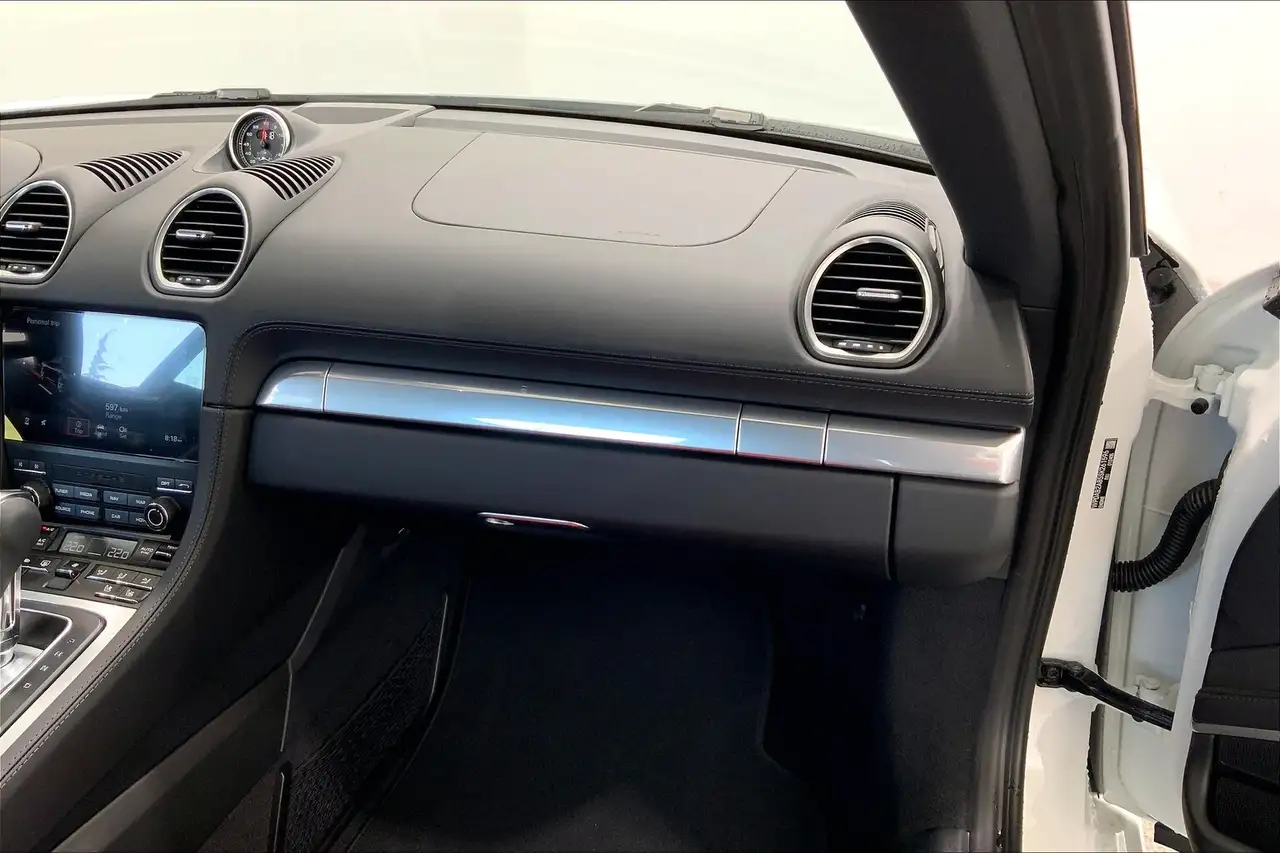Porsche 718 Cayman снимка Porsche 718 Cayman