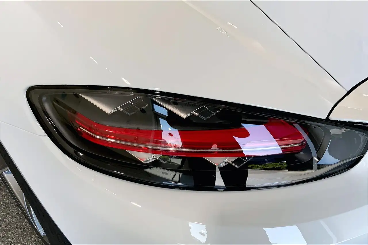Porsche 718 Cayman снимка Porsche 718 Cayman