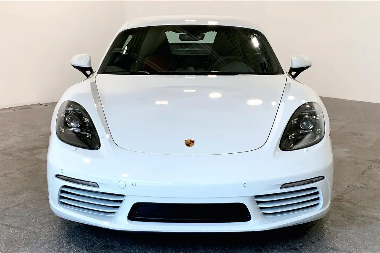 Porsche 718 Cayman снимка Porsche 718 Cayman