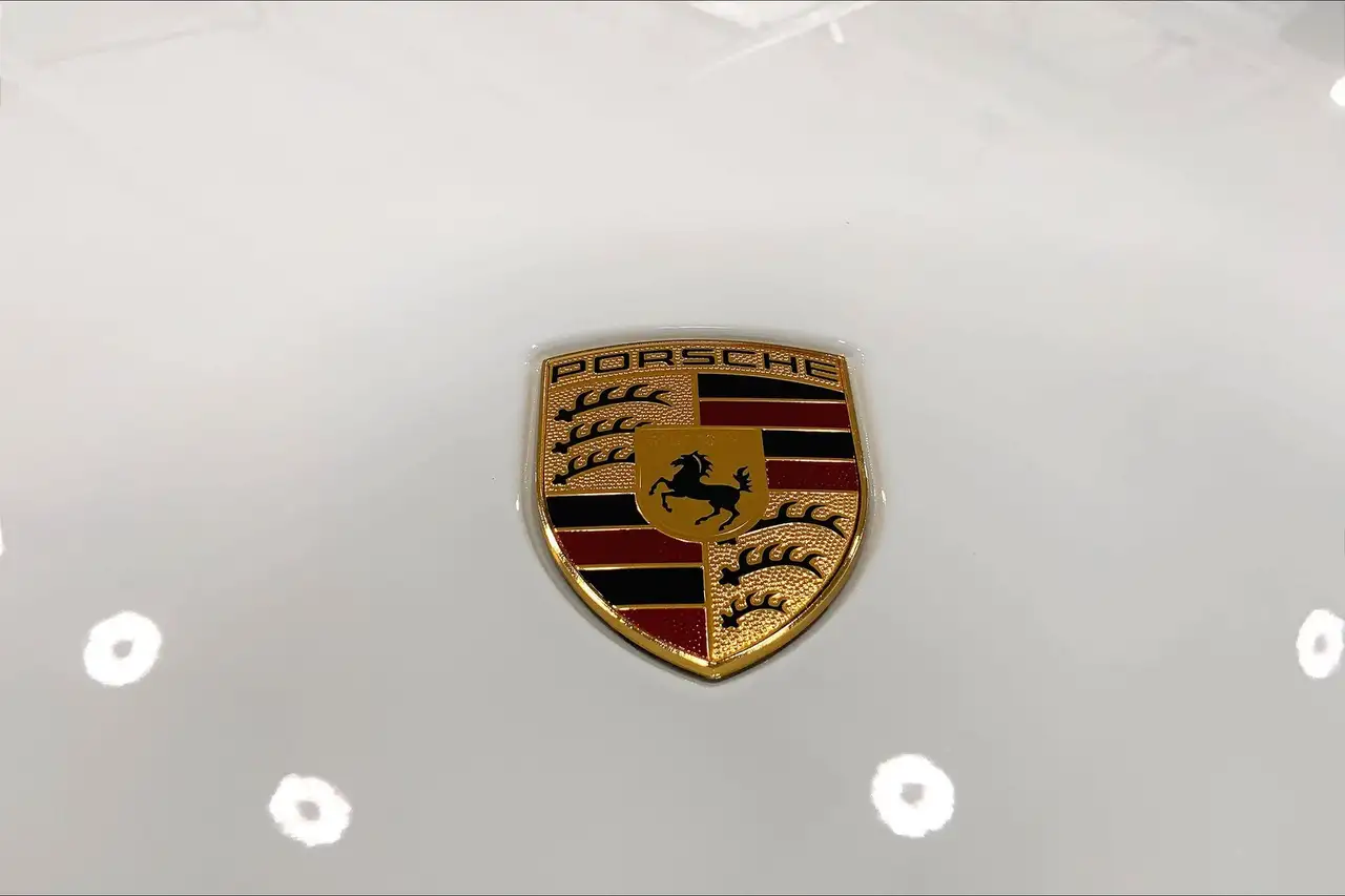 Porsche 718 Cayman снимка Porsche 718 Cayman
