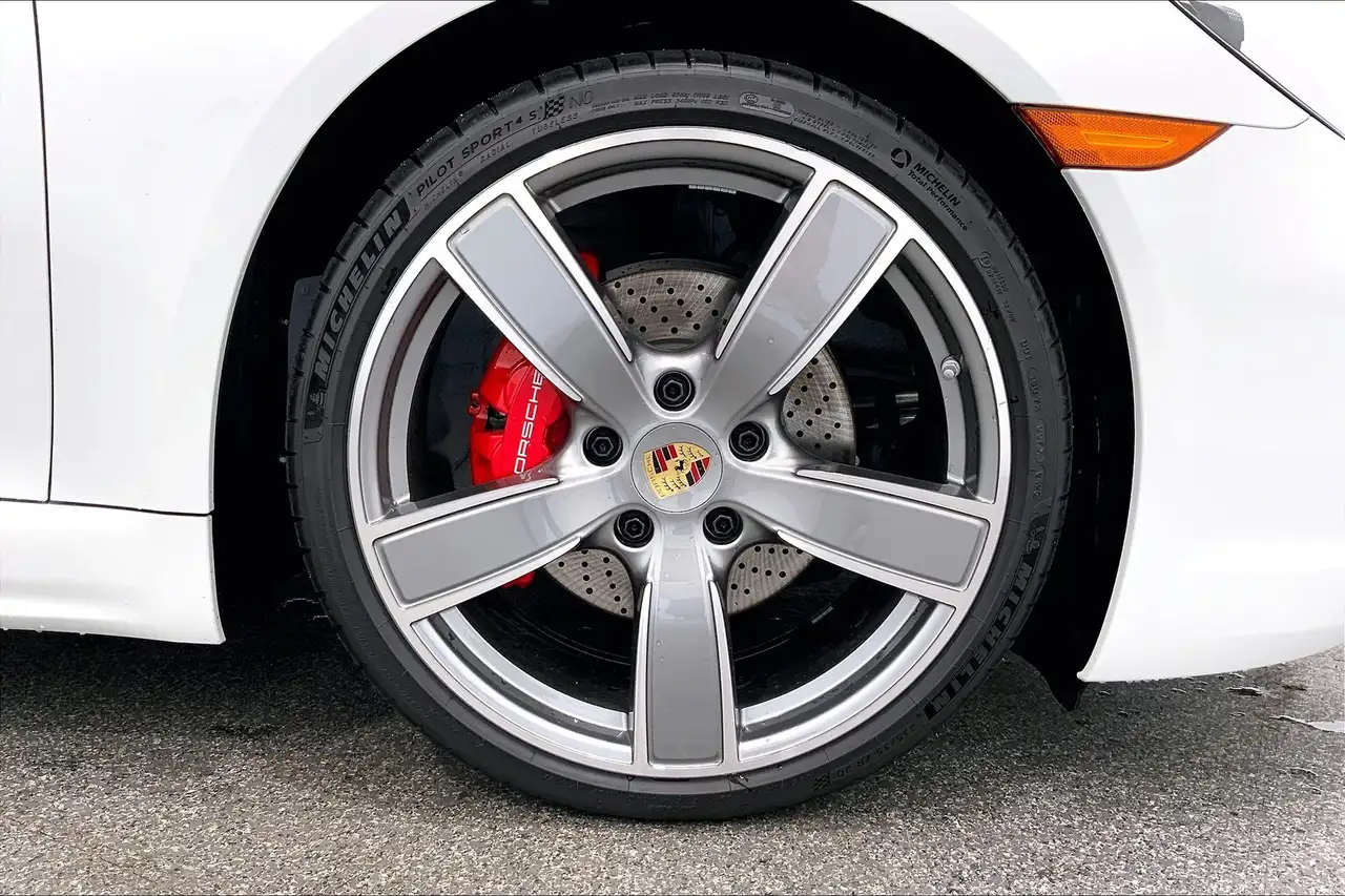 Porsche 718 Cayman снимка Porsche 718 Cayman