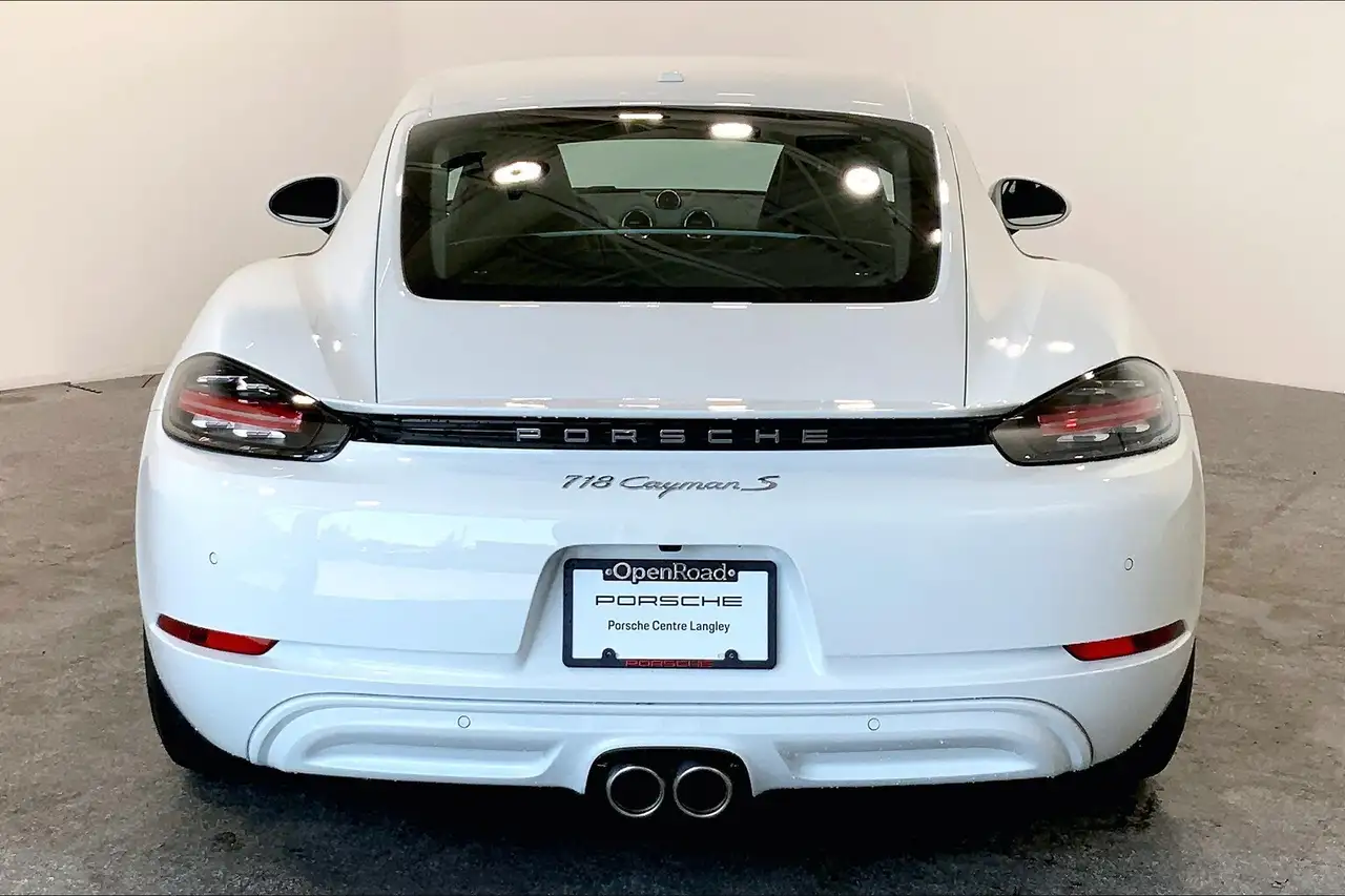 Porsche 718 Cayman снимка Porsche 718 Cayman