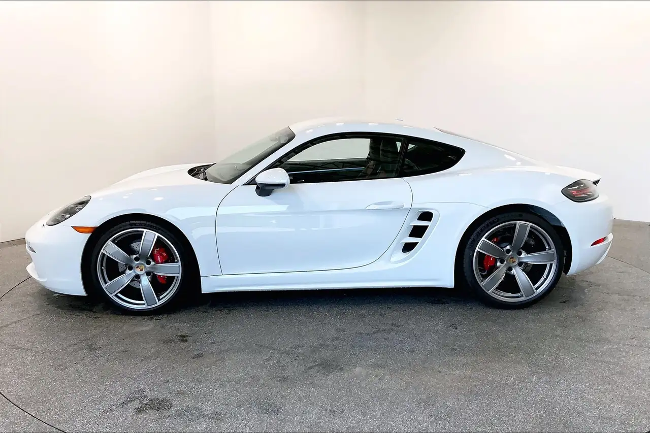 Porsche 718 Cayman снимка Porsche 718 Cayman