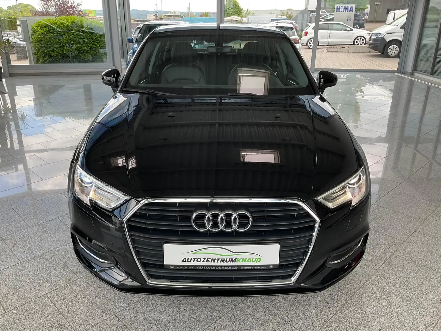 Audi A3 2.0TDI 35TDI design Limousine Navi Climaautomatik Noir - 2