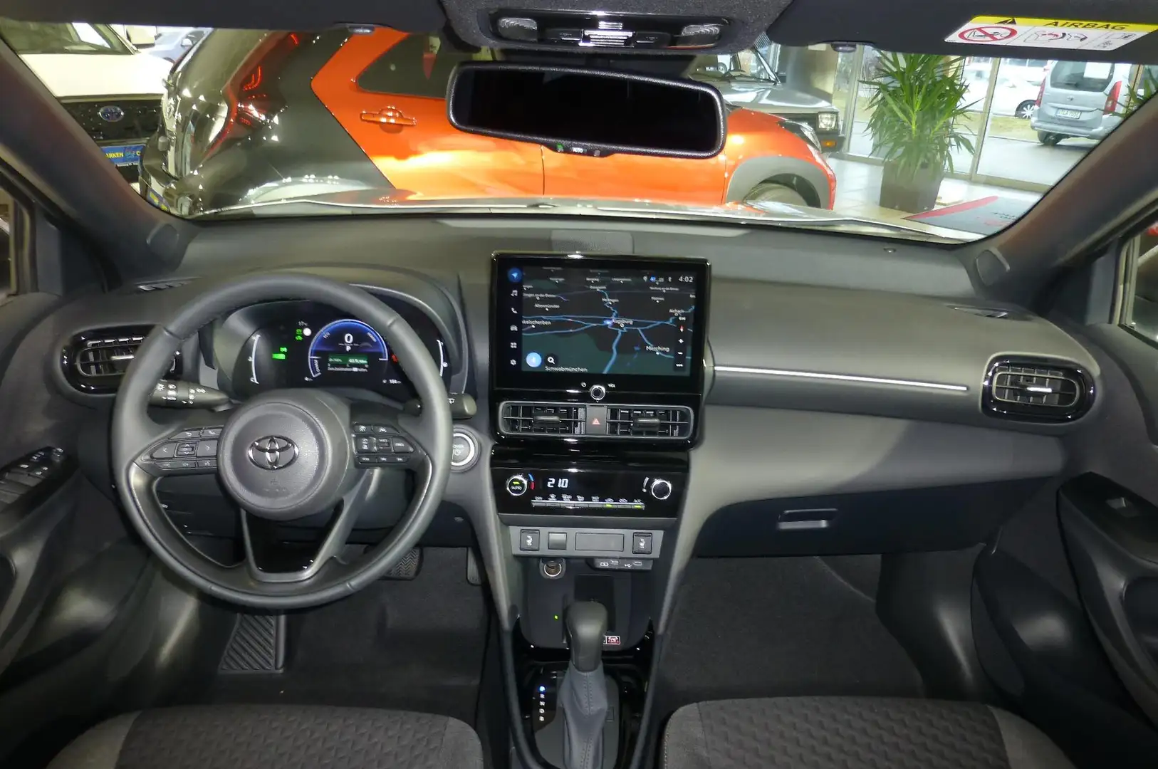 Toyota Yaris Cross Hybrid FWD Team Deutschland mit Paketen 68 kW (... Silber - 2