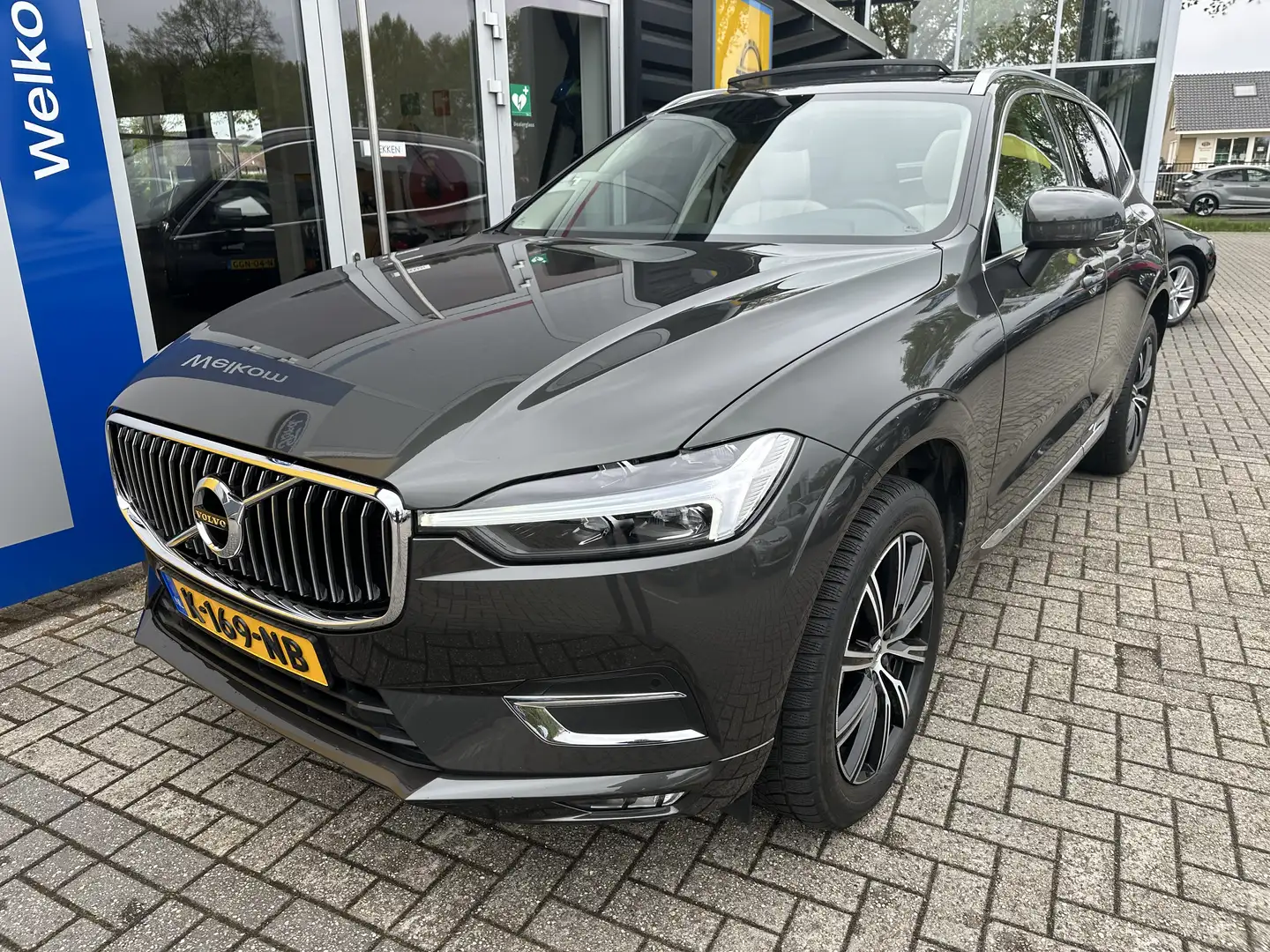 Volvo XC60 2.0 250PK B5 Inscription | SCHUIF-KANTELDAK| STOEL Grijs - 2