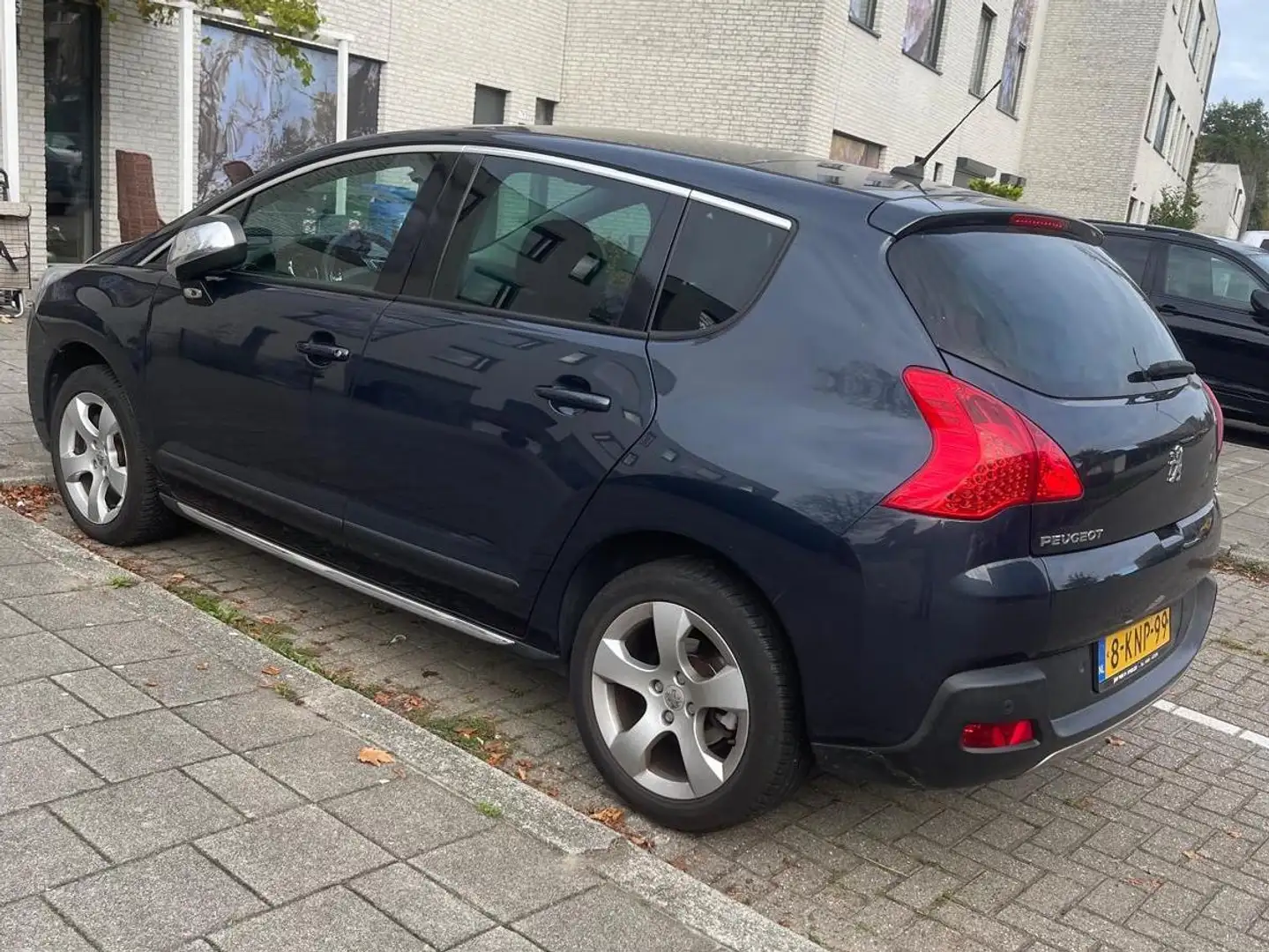 Peugeot 3008 3008 1.6 THP Allure Automaat Blauw - 2