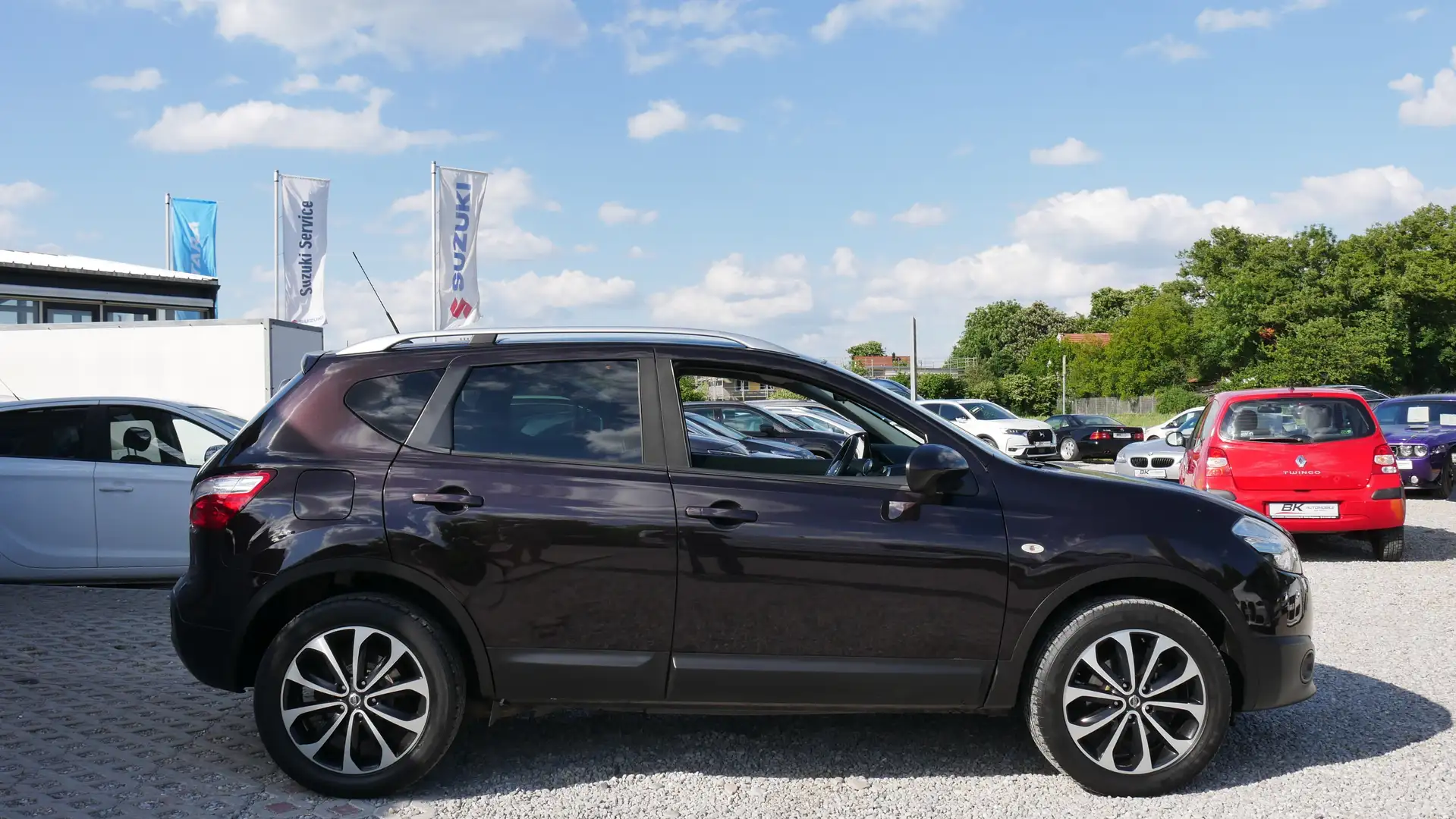 Nissan Qashqai Scheckheft 2. Hand Pano Rückfahrkamera Navi AUX Mauve - 2