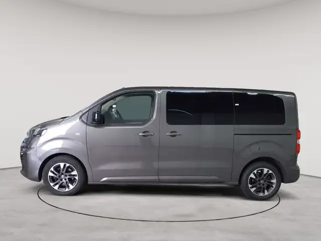 Opel Zafira view 6