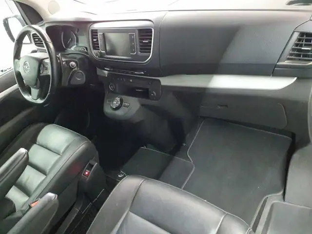 Opel Zafira view 9