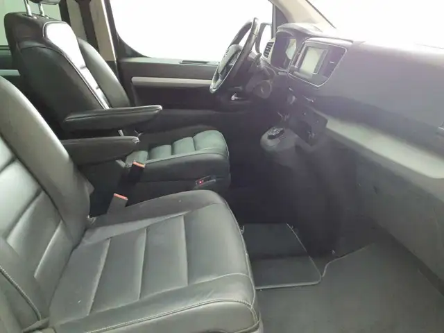 Opel Zafira view 8