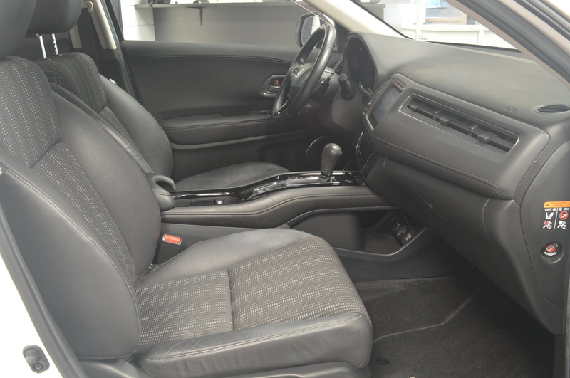 Honda HR-V 1.5 i-VTEC Executive // CLIMA // STOELVERWARMING / — photo 10