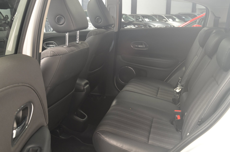 Honda HR-V 1.5 i-VTEC Executive // CLIMA // STOELVERWARMING / — photo 8