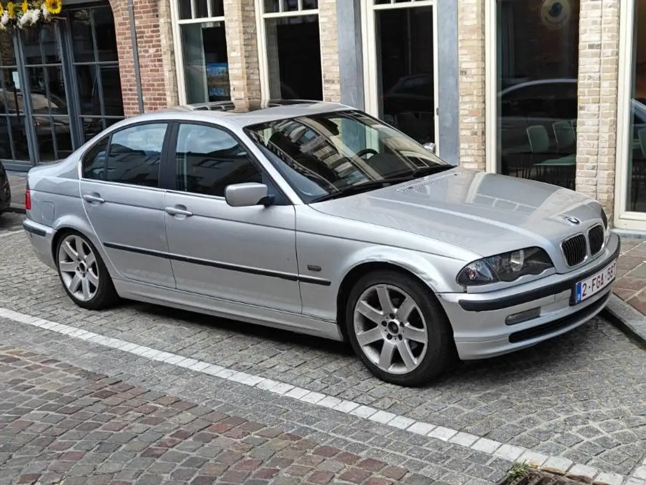 BMW 320i Pack, foto 2