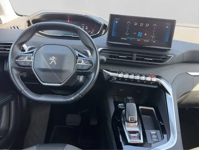 Peugeot 5008 view 10