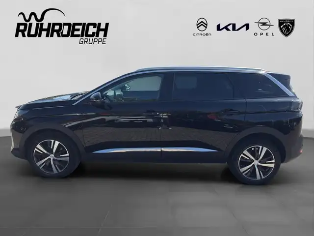 Peugeot 5008 view 2