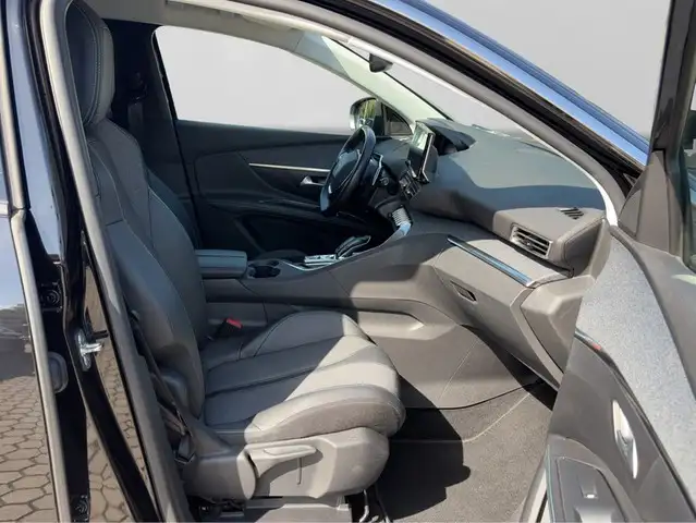 Peugeot 5008 view 9