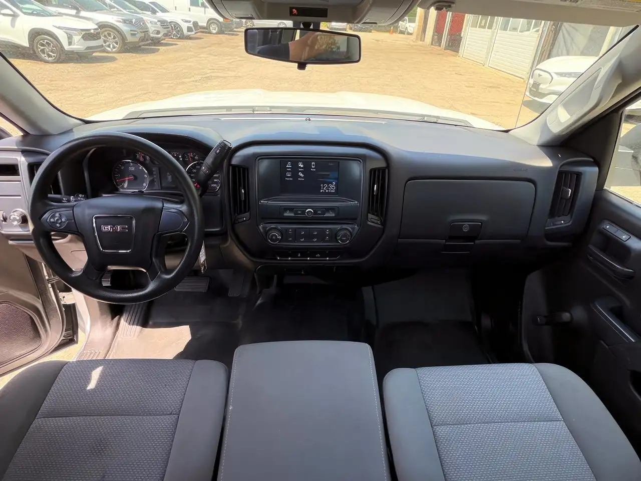 GMC Sierra 1500 снимка GMC Sierra 1500