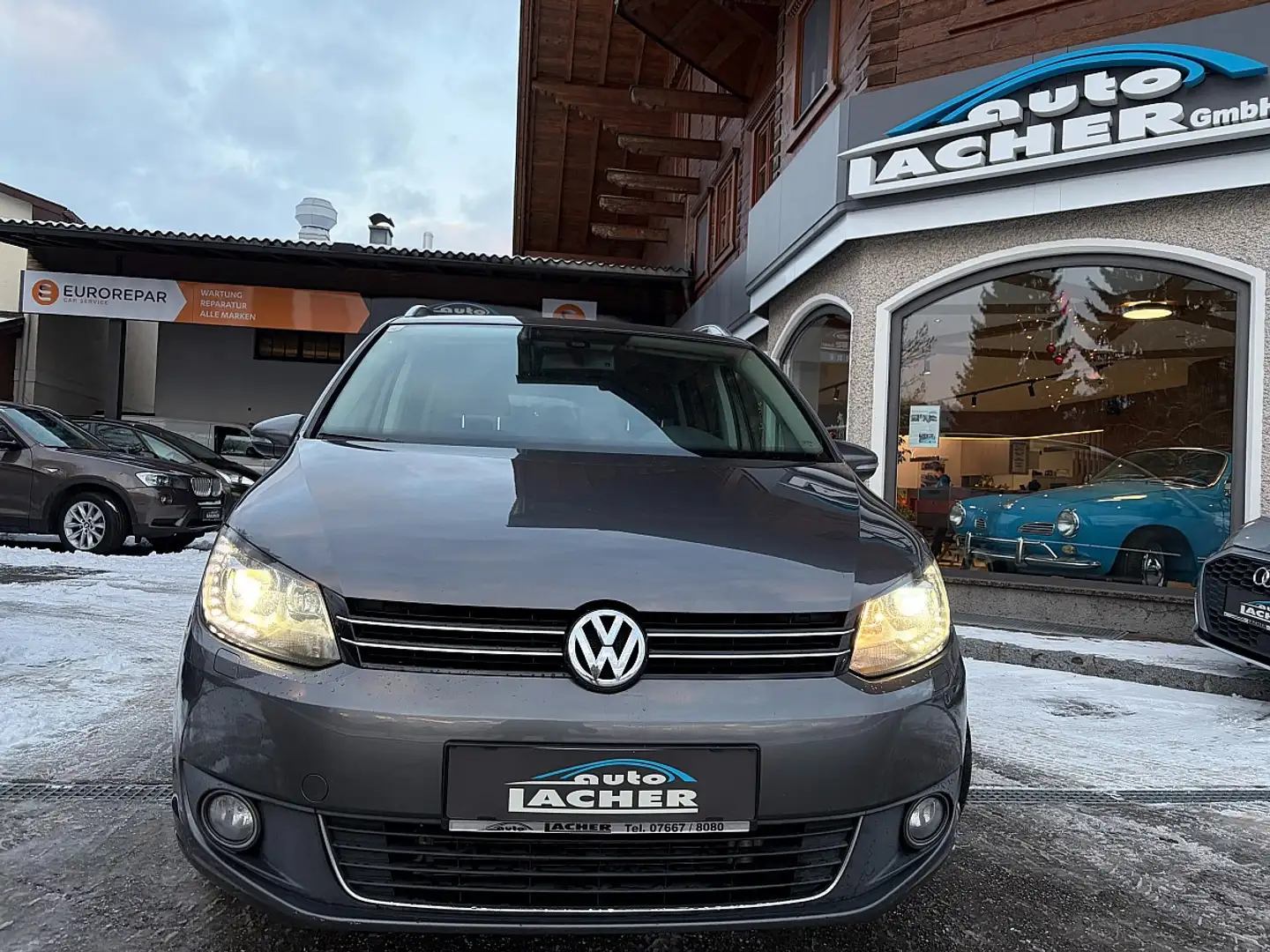 Volkswagen Touran Highline 1,6 TDI DPF DSG*AHK*Xenon*RFK* Grau - 2