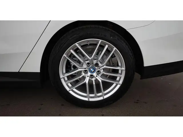 BMW 530 e Limousine Aut LED LEDER NAVI R-CAM SITZHZG Ansicht 27