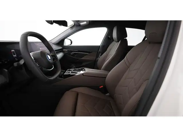 BMW 530 e Limousine Aut LED LEDER NAVI R-CAM SITZHZG Ansicht 17