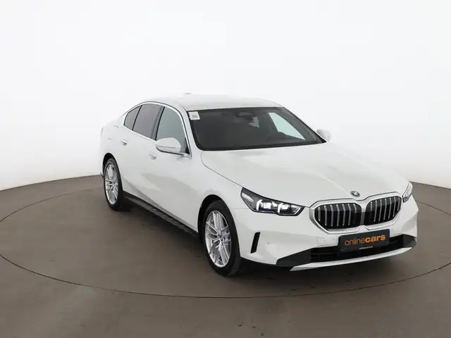 BMW 530 e Limousine Aut LED LEDER NAVI R-CAM SITZHZG Ansicht 5