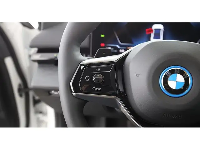 BMW 530 e Limousine Aut LED LEDER NAVI R-CAM SITZHZG Ansicht 23