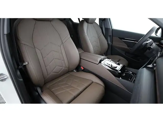 BMW 530 e Limousine Aut LED LEDER NAVI R-CAM SITZHZG Ansicht 15