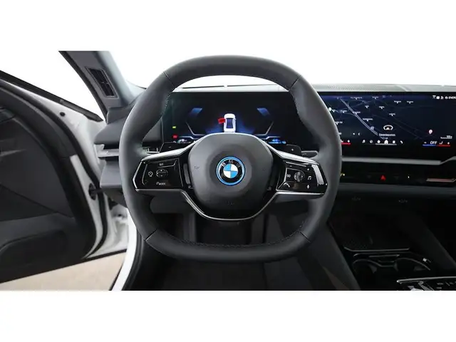 BMW 530 e Limousine Aut LED LEDER NAVI R-CAM SITZHZG Ansicht 24