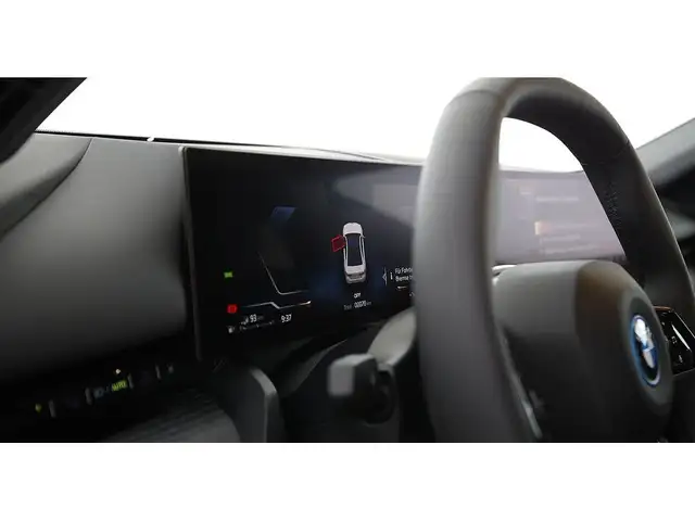 BMW 530 e Limousine Aut LED LEDER NAVI R-CAM SITZHZG Ansicht 16