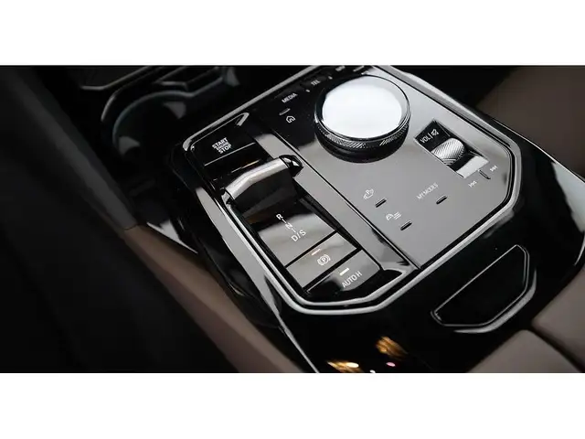 BMW 530 e Limousine Aut LED LEDER NAVI R-CAM SITZHZG Ansicht 19