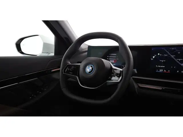 BMW 530 e Limousine Aut LED LEDER NAVI R-CAM SITZHZG Ansicht 13